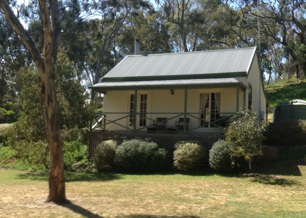 St Helens Country Cottages | 72 Warenda Rd, Clare SA 5453, Australia | Phone: 0407 989 430