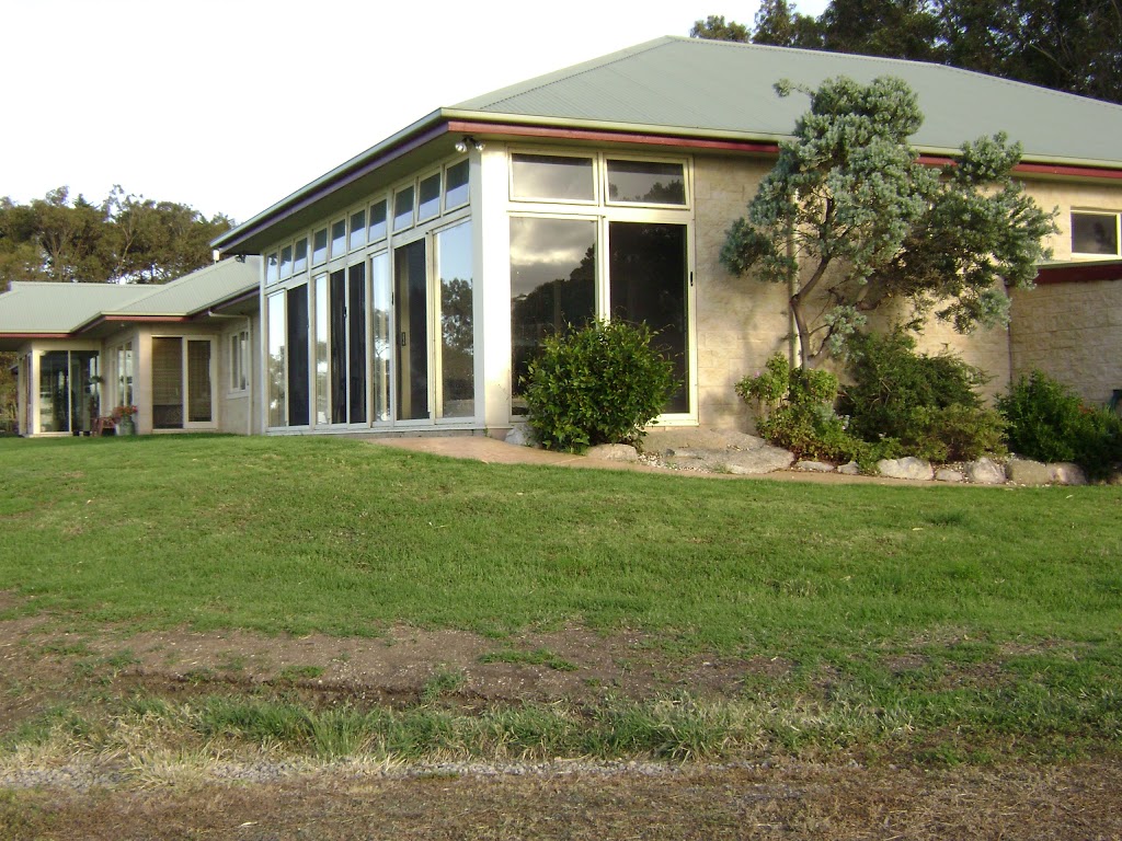 Avila Vista | lodging | 70 Avila Rd, Curlewis VIC 3222, Australia | 0490403511 OR +61 490 403 511