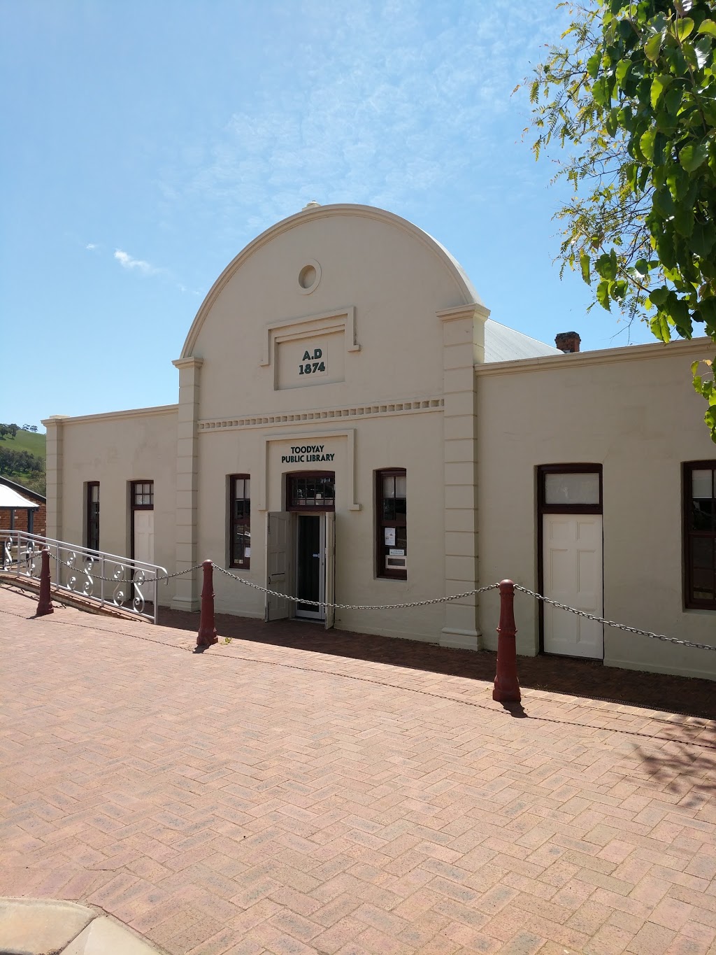 Toodyay Public Library | library | 96 Stirling Terrace, Toodyay WA 6566, Australia | 0895742323 OR +61 8 9574 2323