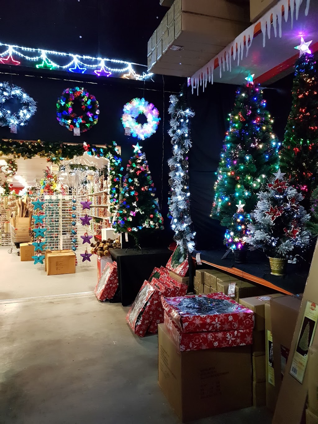 Christmas Shack | store | 2053 Sandgate Rd, Virginia QLD 4014, Australia | 0732655577 OR +61 7 3265 5577