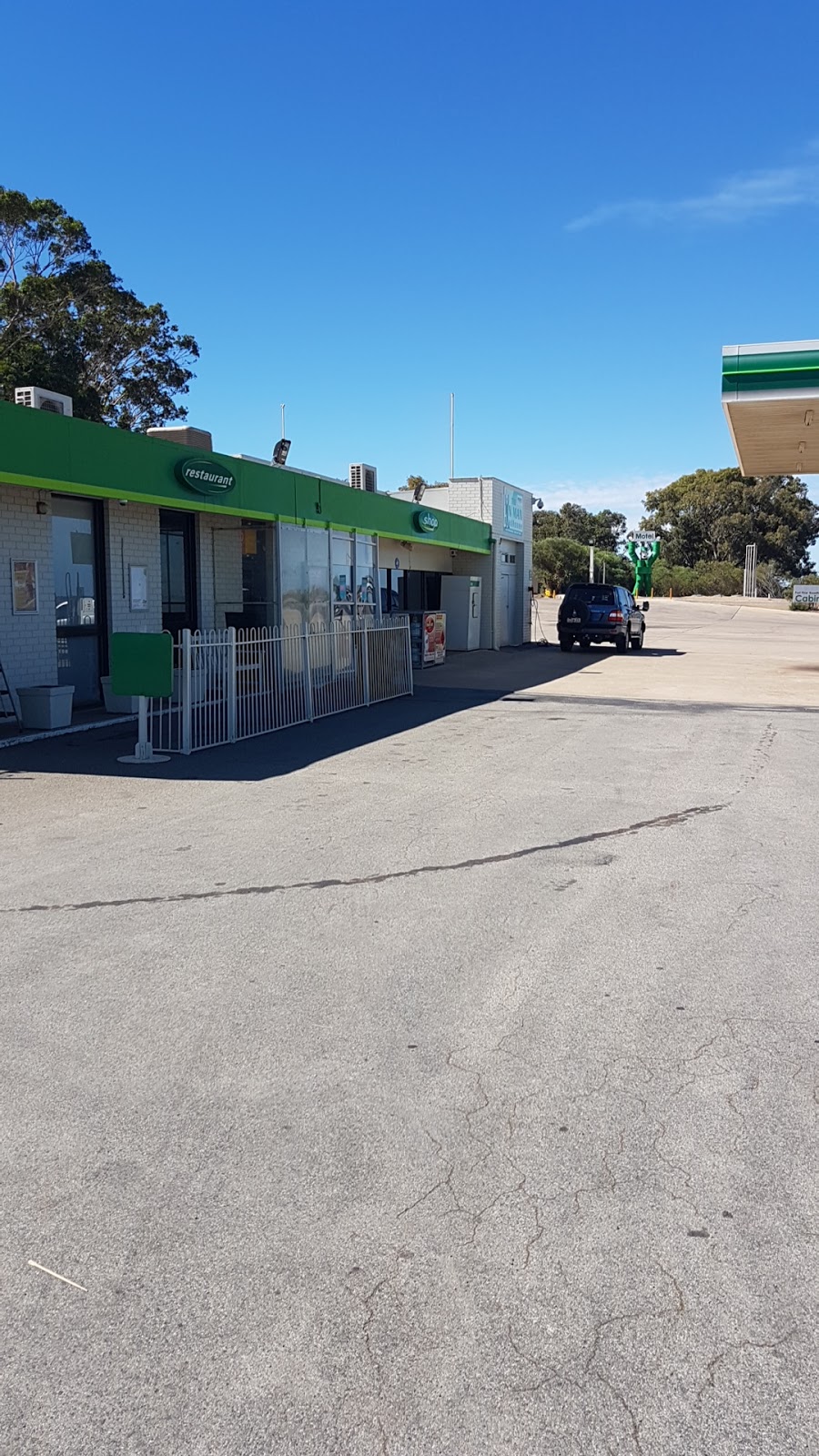BP Tinman / PERRYS | A1, National Highway, Nelshaby SA 5540, Australia | Phone: (08) 8634 4270