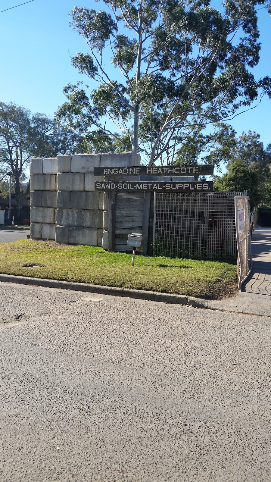 Engadine Heathcote Landscape & Building Supplies (22 Burns Rd) Opening Hours