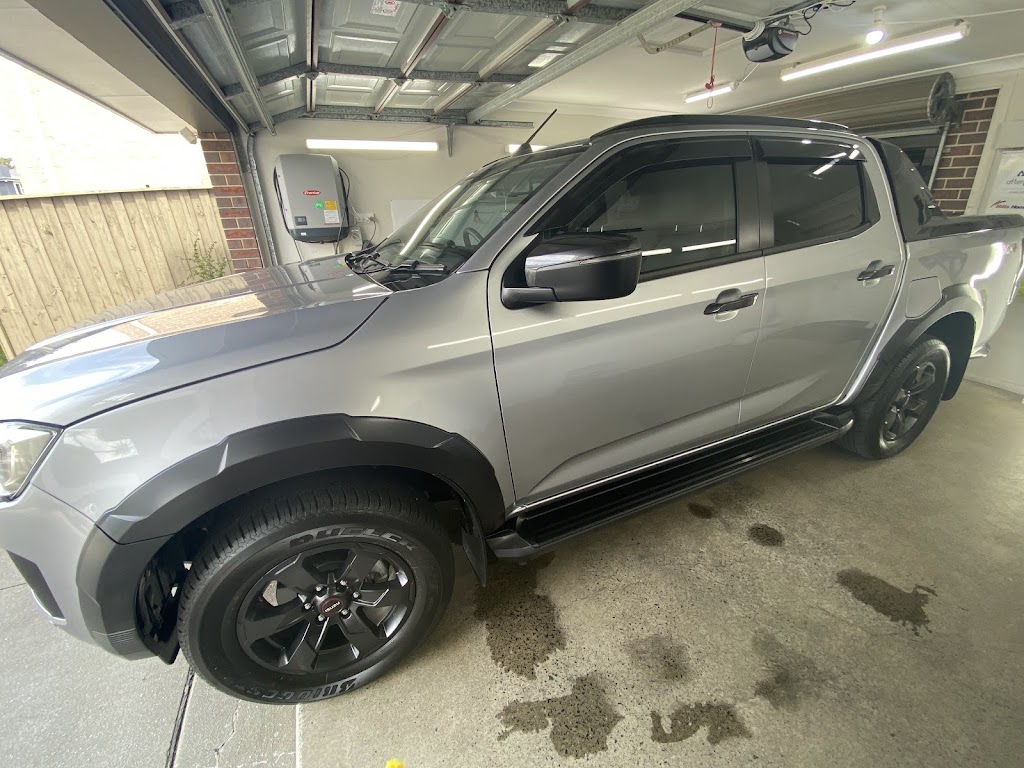 R&R Window Tinting and Ceramic Coating | 34 Colenso Cct, Edmondson Park NSW 2174, Australia | Phone: 0425 272 695