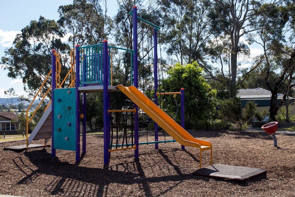 Pittman Avenue Playground |  | 4 Pittman Ave, Edgeworth NSW 2285, Australia | 0249210333 OR +61 2 4921 0333