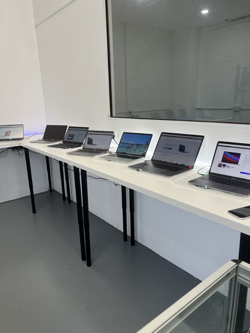 Value Gadgets | Unit 4/8 Pinter Dr, Southport QLD 4215, Australia | Phone: 0401 230 180