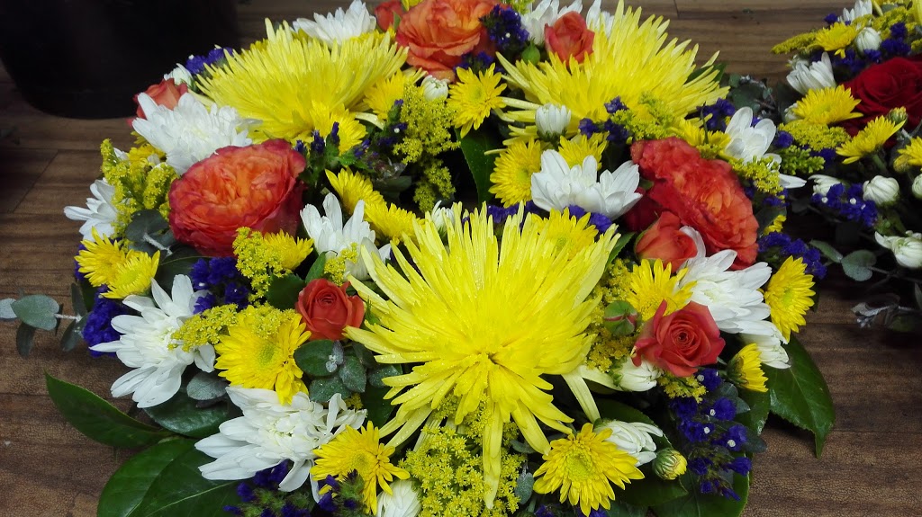 Poppies Florist and Giftware | florist | 33 High St, Bannockburn VIC 3331, Australia | 0409973873 OR +61 409 973 873
