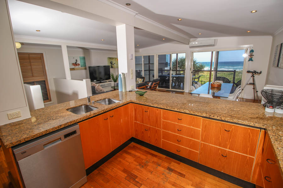 True Beachfront Family Holiday Home | lodging | 237 Hedges Ave, Mermaid Beach QLD 4218, Australia | 0755261470 OR +61 7 5526 1470