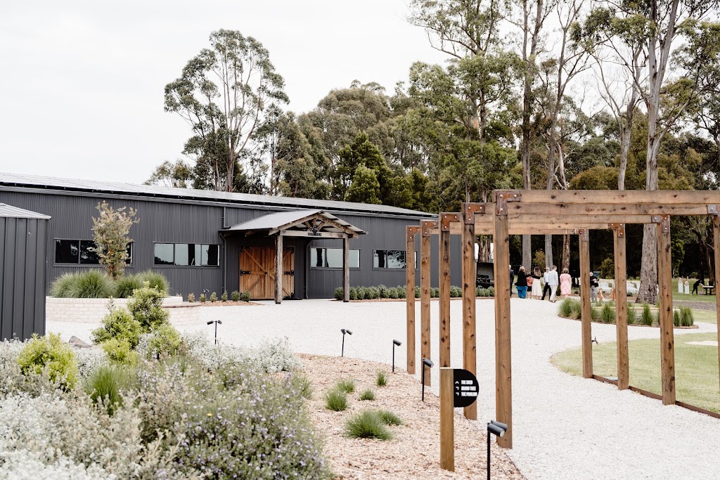 Leonards Hill Estate | 2195 Ballan-Daylesford Rd, Leonards Hill VIC 3461, Australia | Phone: 0411 081 200