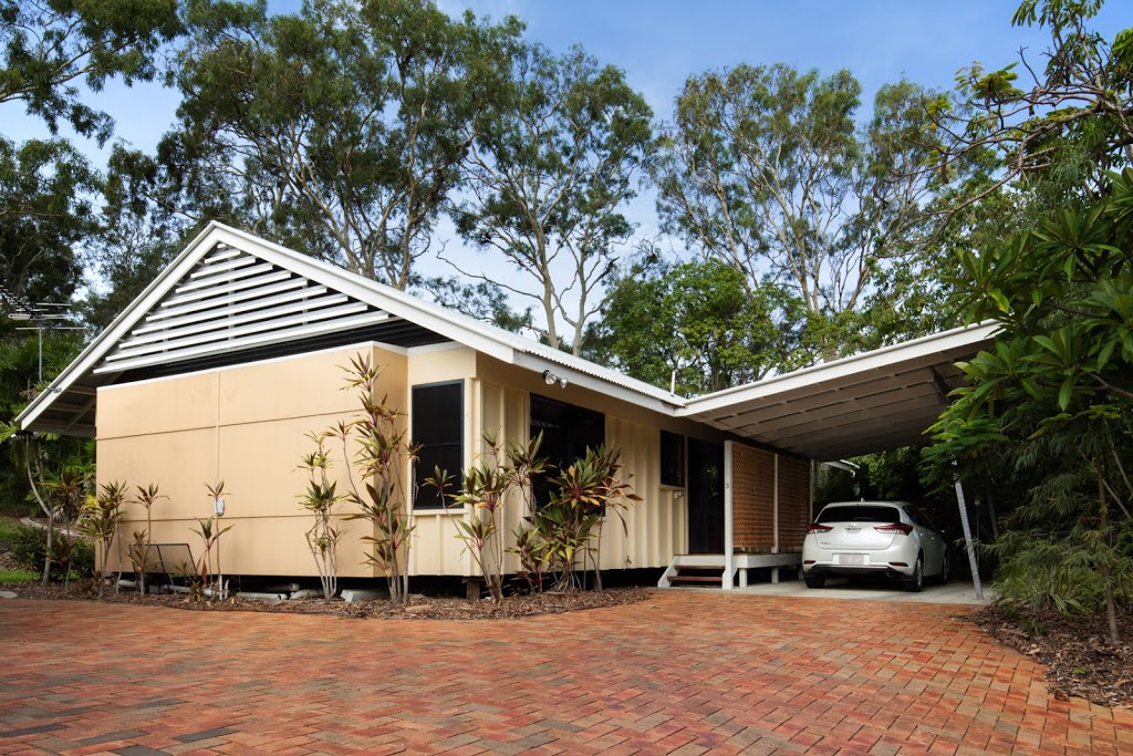 Mango Beach House | lodging | 2 Mango Ave, Eimeo QLD 4740, Australia | 0408698868 OR +61 408 698 868