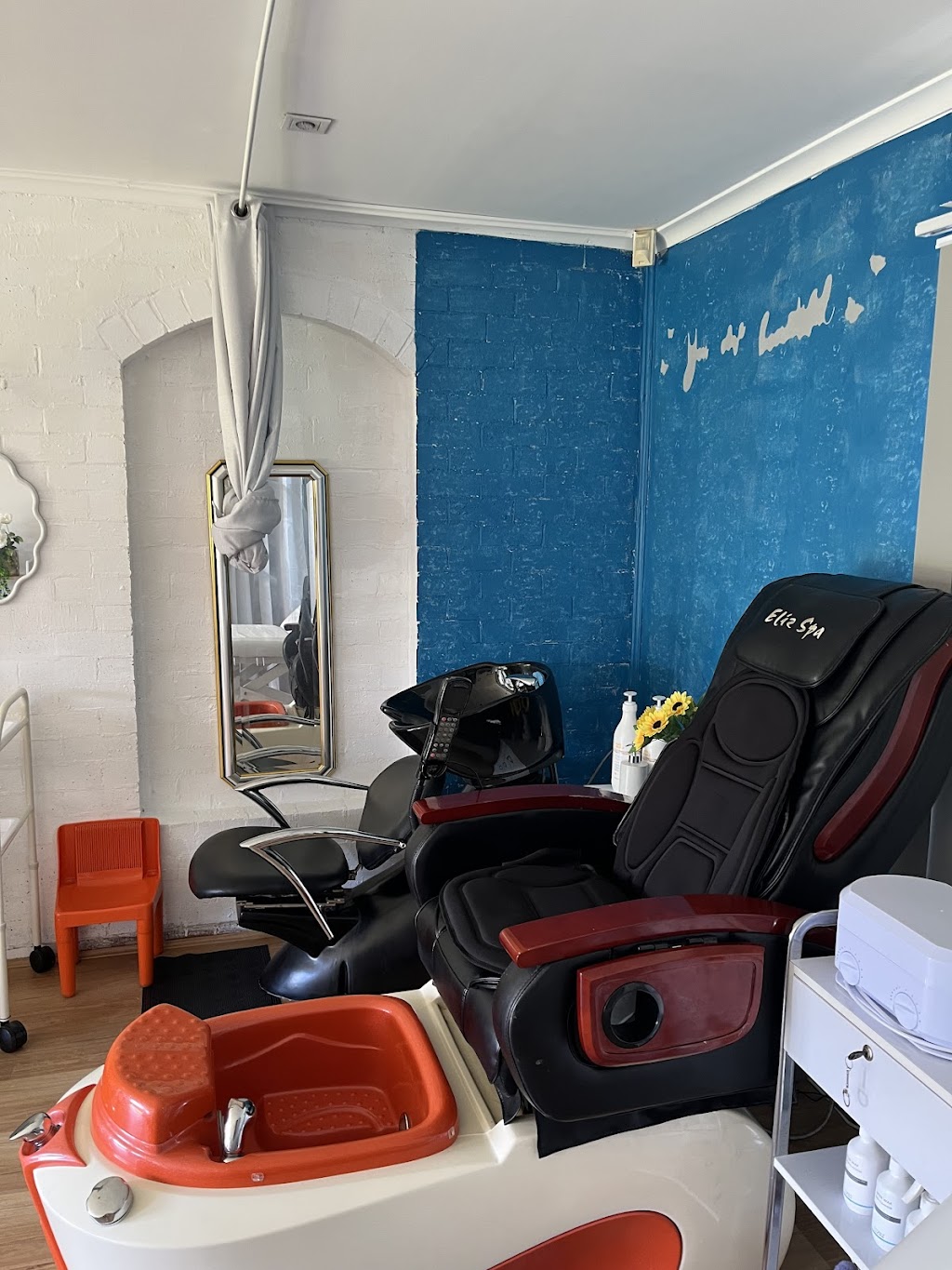 Akme Beauty Service | 43 Logan St, Eglinton NSW 2795, Australia | Phone: 0415 359 644