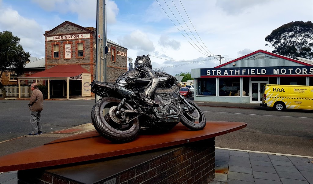 Kenny Blake Memorial Statue | Strathalbyn SA 5255, Australia | Phone: 0427 674 620