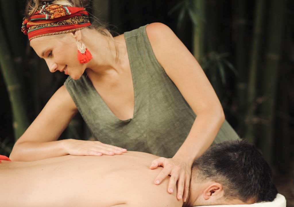 Lomi Lomi Massage GC | spa | 24 Bradman Dr, Currumbin Valley QLD 4223, Australia | 0499040954 OR +61 499 040 954