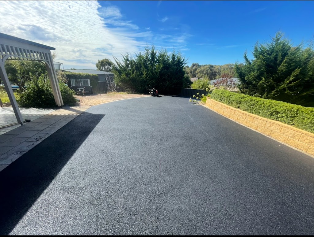 Hall & Gray Asphalting | 19 Crossley Ave, Epsom VIC 3551, Australia | Phone: 0417 469 598