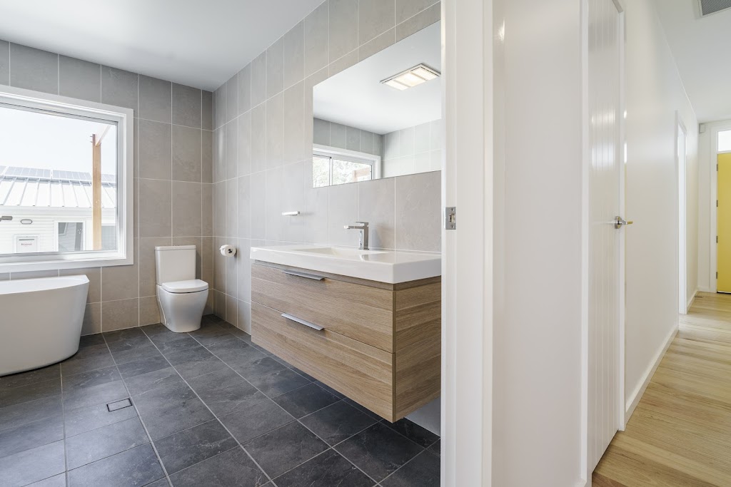 New View Building Solutions | 28 Gemini Way, Narrawallee NSW 2539, Australia | Phone: 0406 030 903