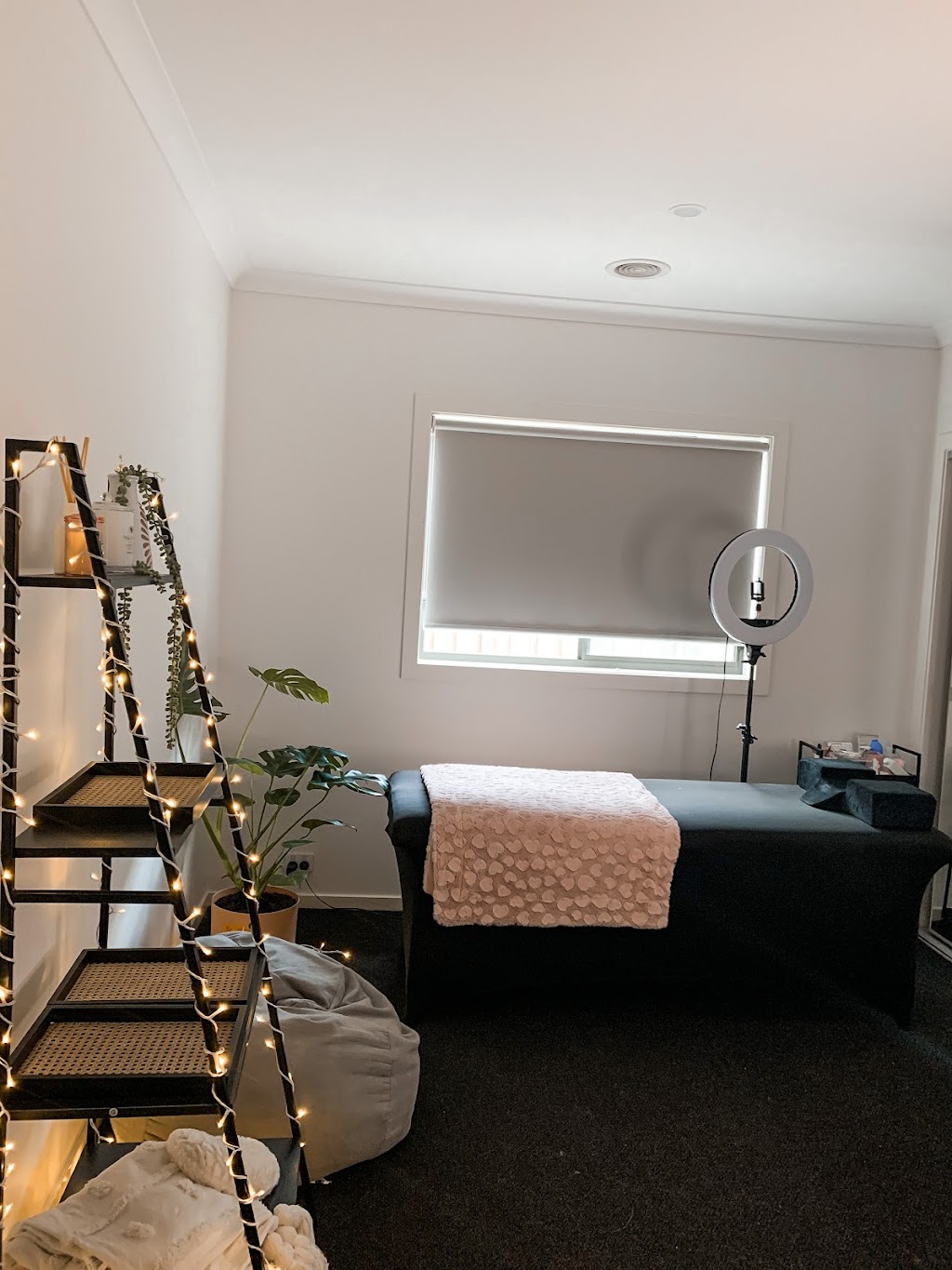 Eb & Flow Beauty | 71 Coriyule Rd, Curlewis VIC 3222, Australia | Phone: 0498 222 566