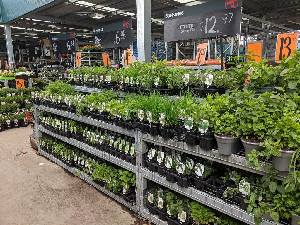 Bunnings Swan Hill | hardware store | Cnr Beveridge St &, Nyah Rd, Swan Hill VIC 3585, Australia | 0350362000 OR +61 3 5036 2000