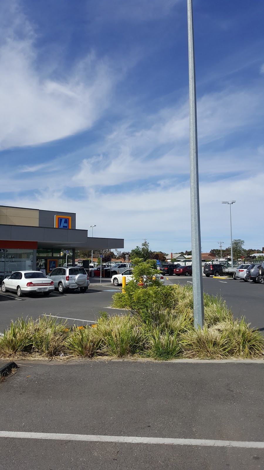 ALDI Maryborough | supermarket | 111 Burke St, Maryborough VIC 3465, Australia