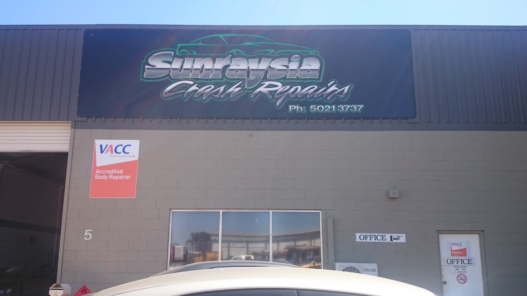 Sunraysia Crash repairs | 5 Ninth St, Mildura VIC 3500, Australia | Phone: (03) 5021 3737