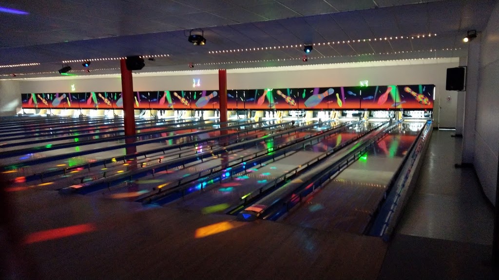 Windsor Ten Pin Bowl | bowling alley | 102 Ham St, South Windsor NSW 2756, Australia | 0245738153 OR +61 2 4573 8153
