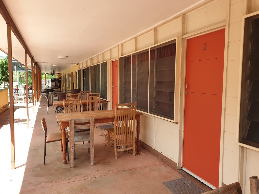 Mount Carbine Hotel motel | 6875 State Route 81, Mount Carbine QLD 4871, Australia | Phone: 0400 465 682