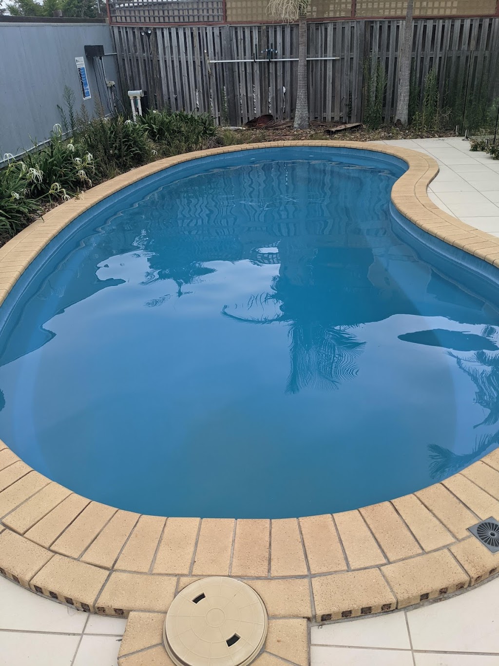 Jims Pool Care Sanctuary Cove | 6261 Ferny Ln, Hope Island QLD 4212, Australia | Phone: 0425 716 031