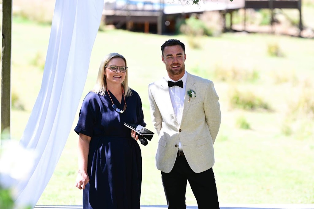 Heidi Kay - Simply Ceremonies by Heidi - Celebrant | 14 Corinella Rd, Woodend VIC 3442, Australia | Phone: 0421 996 691