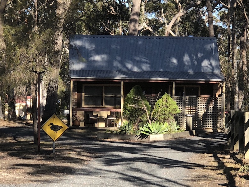 Bay and Bush Cottages Jervis Bay | lodging | 21 Pritchard Ave, Woollamia NSW 2540, Australia | 0244803338 OR +61 2 4480 3338