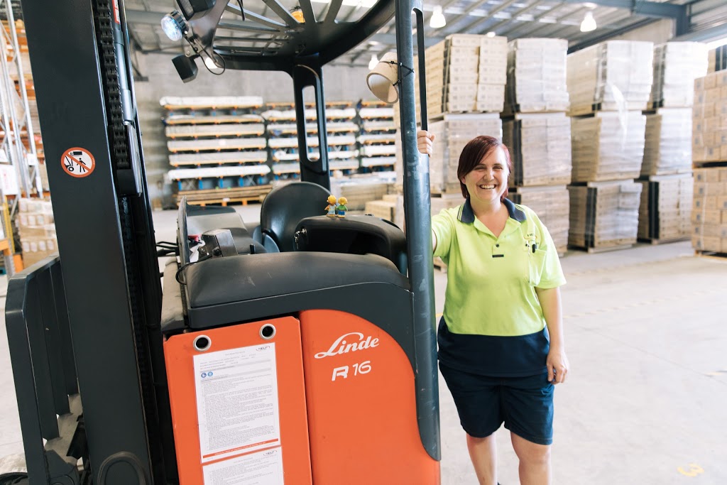 Help Supply Chain Services | storage | 7 Pound St, West Ipswich QLD 4305, Australia | 0732022173 OR +61 7 3202 2173