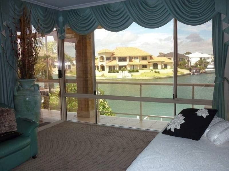 Mandurah Canals Lodge | lodging | 3 Reverie Mews, Port Mandurah WA 6210, Australia | 0895352252 OR +61 8 9535 2252