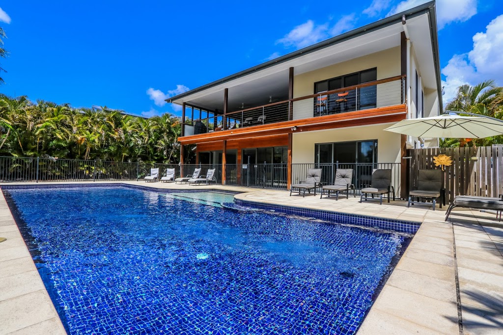 BEACHSIDE ENDEAVOUR CHALET HOLIDAY HOME | lodging | Beach House Estate, 29 Agnes St, Agnes Water QLD 4677, Australia | 0749749470 OR +61 7 4974 9470