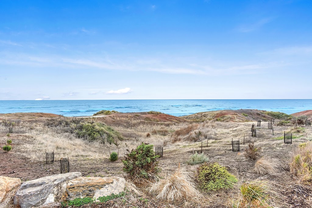 Unwind @ Avaya Sellicks Beachfront Escape | 28 Seascape View, Sellicks Beach SA 5174, Australia | Phone: 0434 541 597