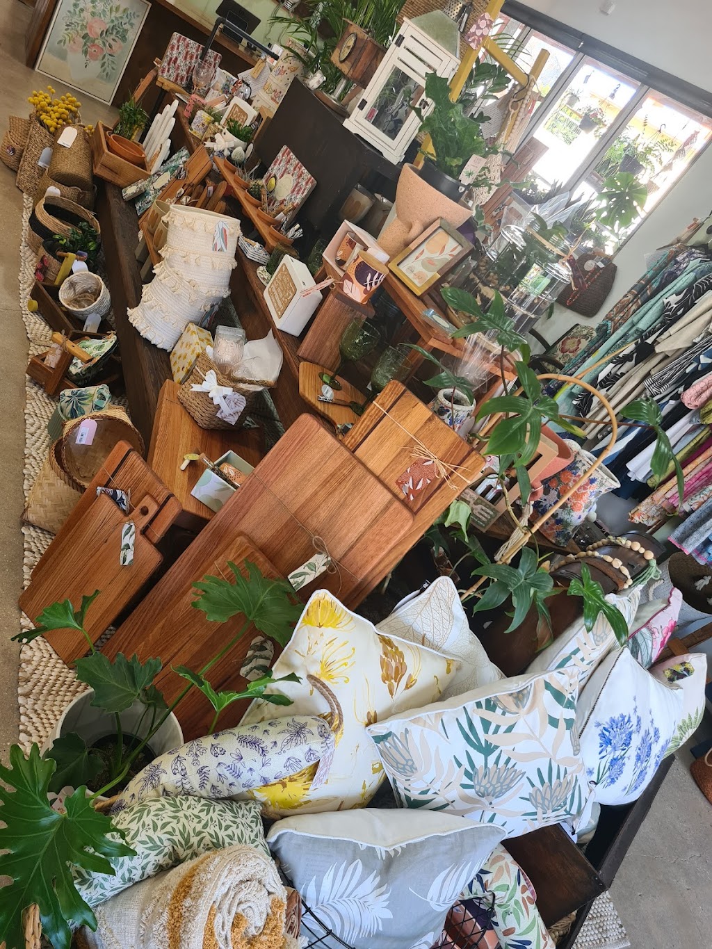 Hennessy Home and Garden | home goods store | 137 Main St, Rutherglen VIC 3685, Australia | 0422069962 OR +61 422 069 962