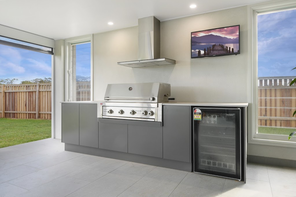 Designer Living Kitchens | home goods store | 14 Mildon Rd, Tuggerah NSW 2259, Australia | 0243535111 OR +61 2 4353 5111