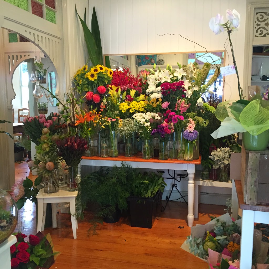Francescas Flowers | 120 Empress Terrace, Bardon QLD 4065, Australia | Phone: 0411 349 772