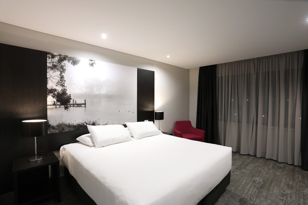 Mercure Hotel Tamworth | Scully Park, Kent St, Tamworth NSW 2340, Australia | Phone: (02) 6765 1200