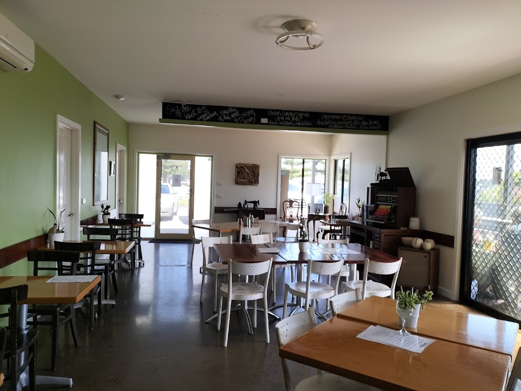 Shirleys Cafe & Bar | cafe | 18 Surf Edge Dr, Golden Beach VIC 3851, Australia | 0413271227 OR +61 413 271 227
