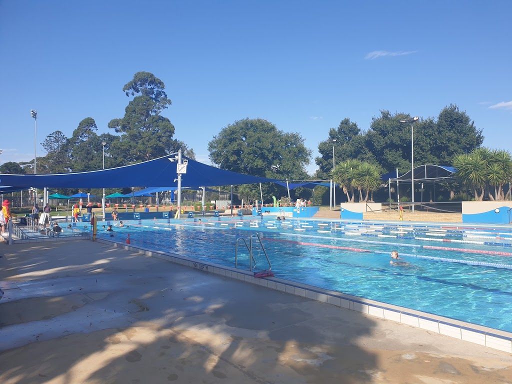 Werribee Outdoor Pool | 220 Watton St, Werribee VIC 3030, Australia | Phone: (03) 8734 5679