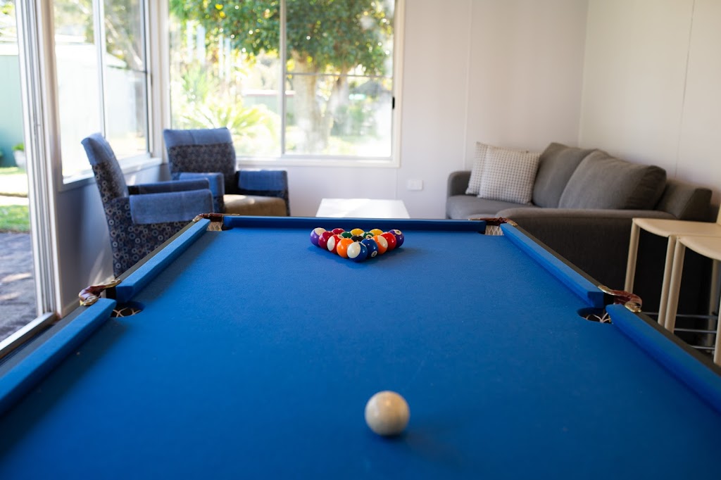 Black Possum Cottage | 17 Curlew Ave, Pindimar NSW 2324, Australia | Phone: (02) 4997 1300
