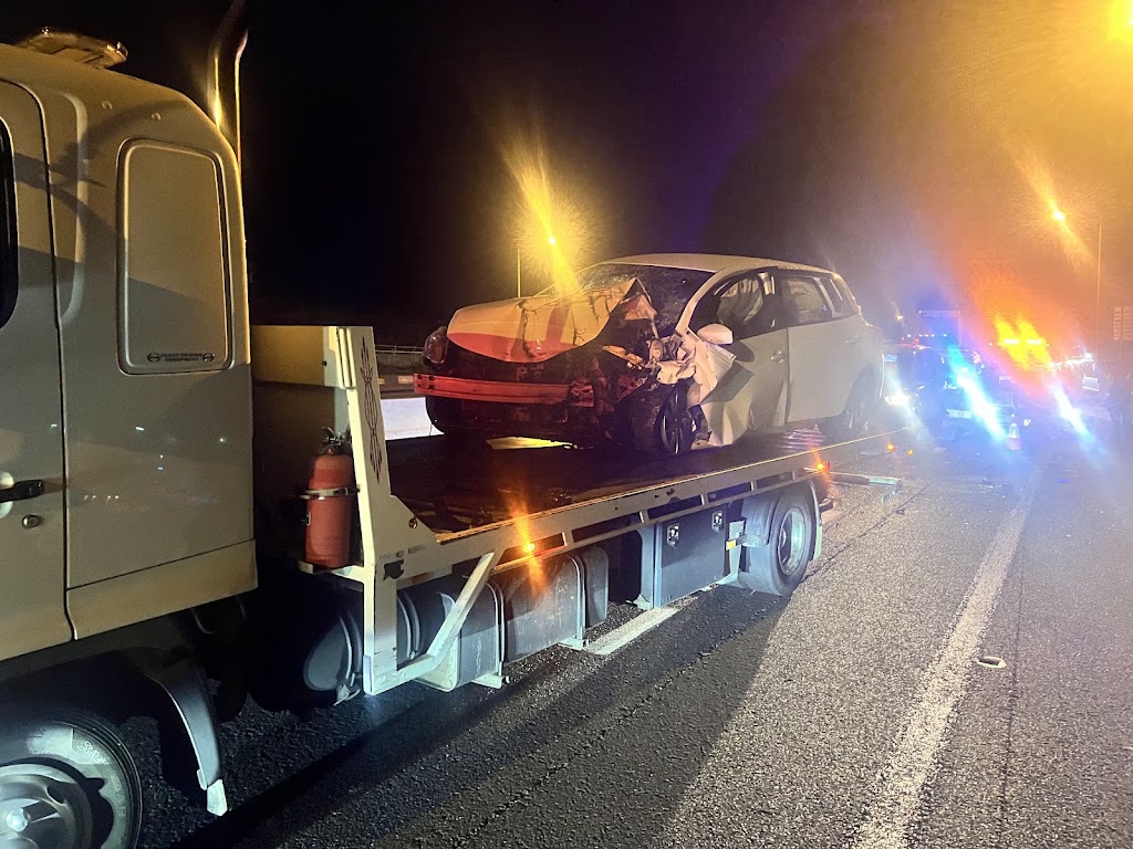 J&J towing Liverpool | 33 Shepherd St, Liverpool NSW 2170, Australia | Phone: (02) 9821 2999