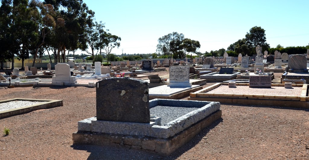 Renmark Cemetery - pre-1950s | cemetery | 286 Arumpo St, Renmark West SA 5341, Australia