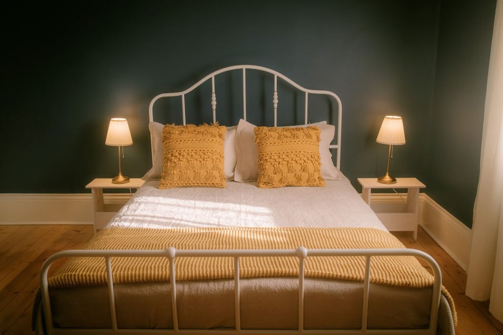 Winton Cottage | 123 High St, Maldon VIC 3463, Australia | Phone: 0422 617 330