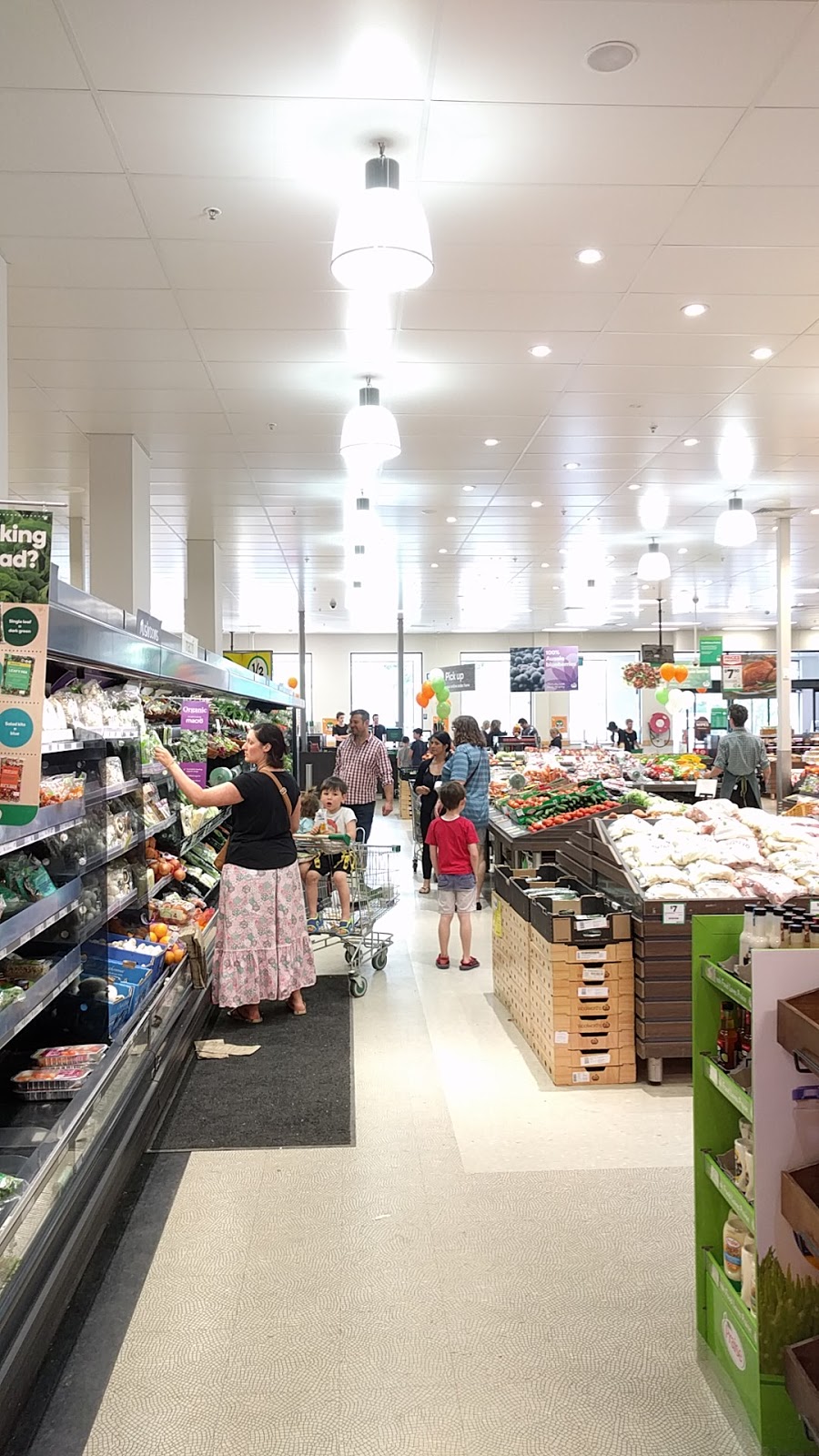 Woolworths | shopping mall | 383-385 Belgrave-Gembrook Rd, Emerald VIC 3782, Australia | 0359495303 OR +61 3 5949 5303