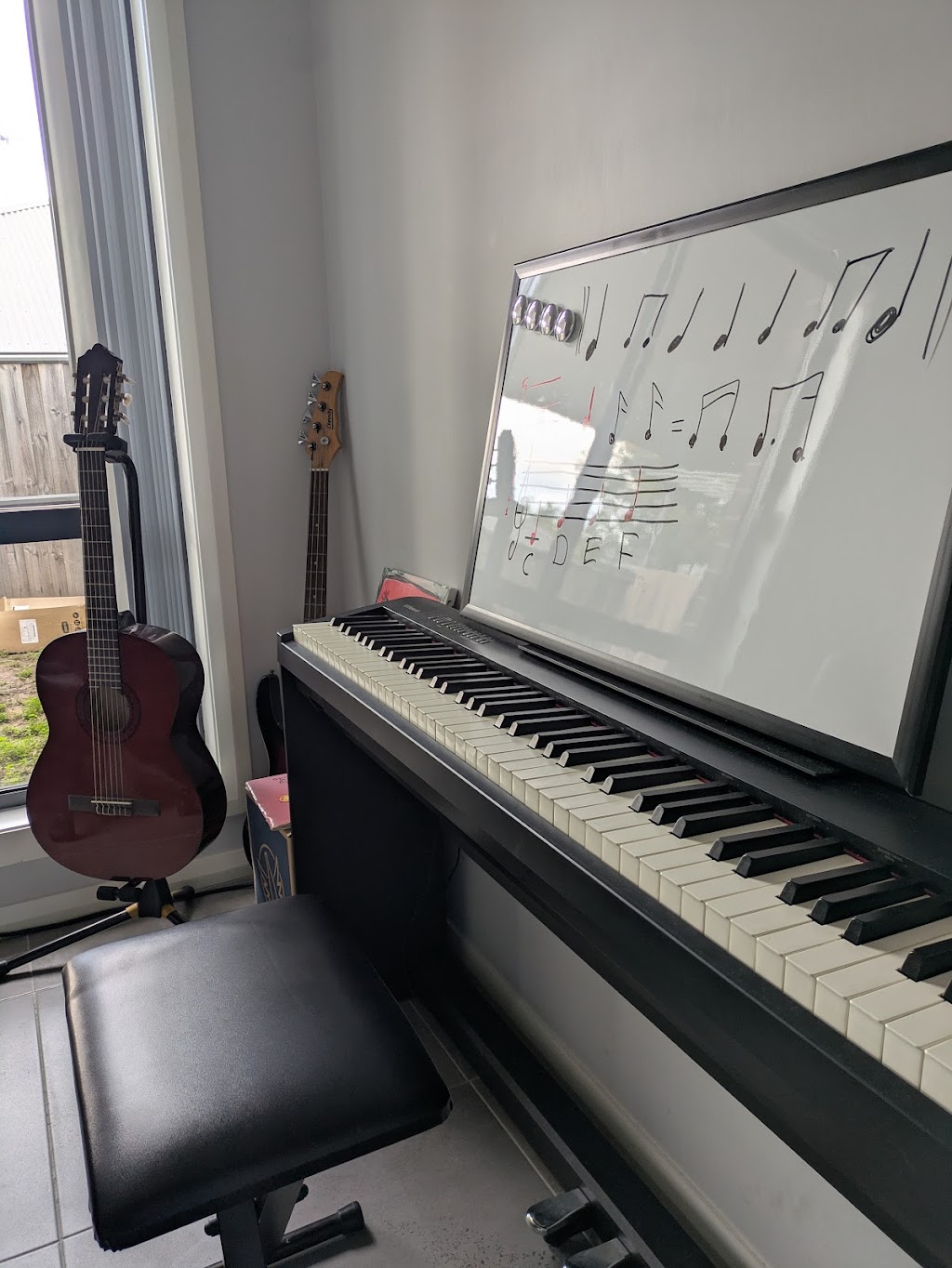 Sydney Music Lessons | 36A Mahoney Dr, Campbelltown NSW 2560, Australia | Phone: 0413 768 948