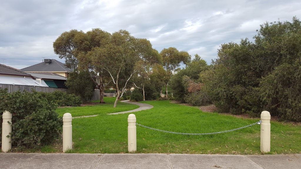 Trinity Walkway | park | South Morang VIC 3752, Australia