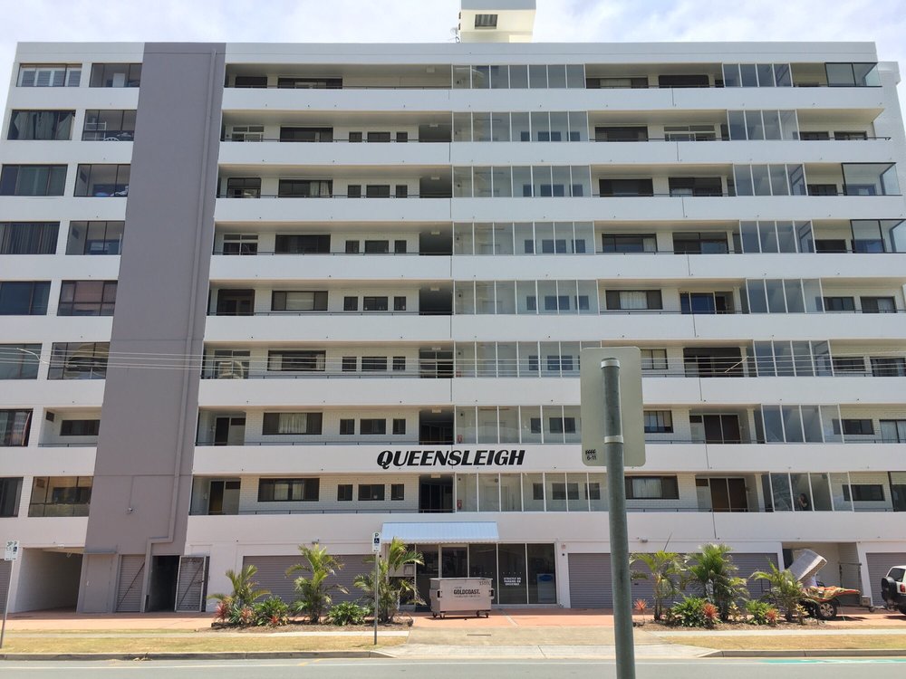 Queensleigh Holiday Apartments | real estate agency | 5 Queensland Ave, Broadbeach QLD 4218, Australia | 0755384831 OR +61 7 5538 4831