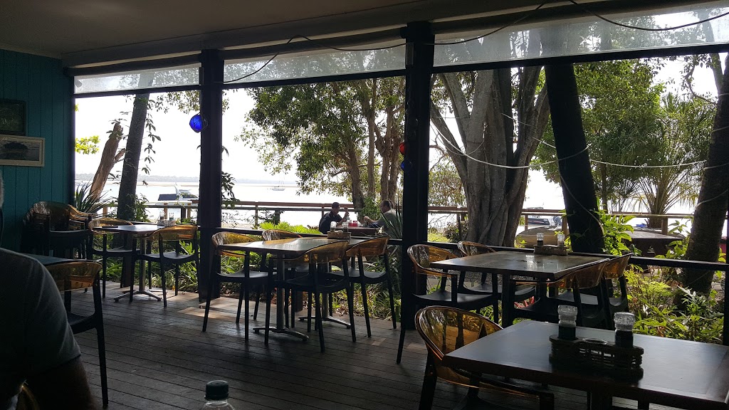 1770 Camping Ground And Beachcombers Cafe | 641 Captain Cook Dr, Seventeen Seventy QLD 4677, Australia | Phone: (07) 4974 9286
