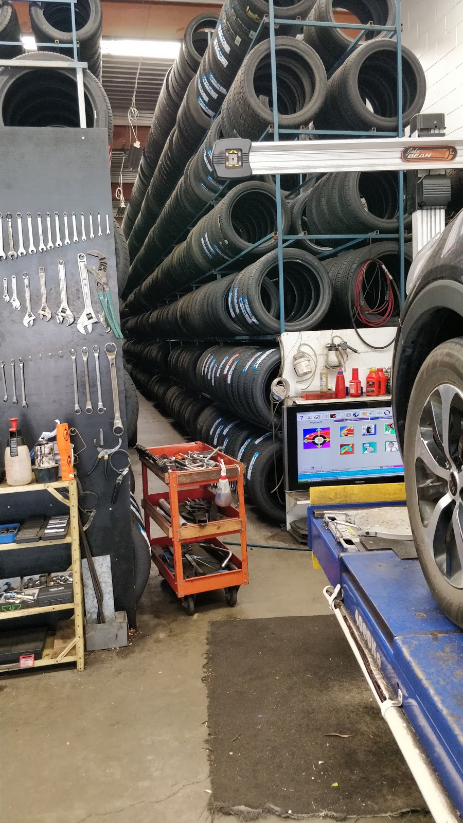 Treads for Tyres | car repair | 43 Snook St, Clontarf QLD 4019, Australia | 0415812922 OR +61 415 812 922