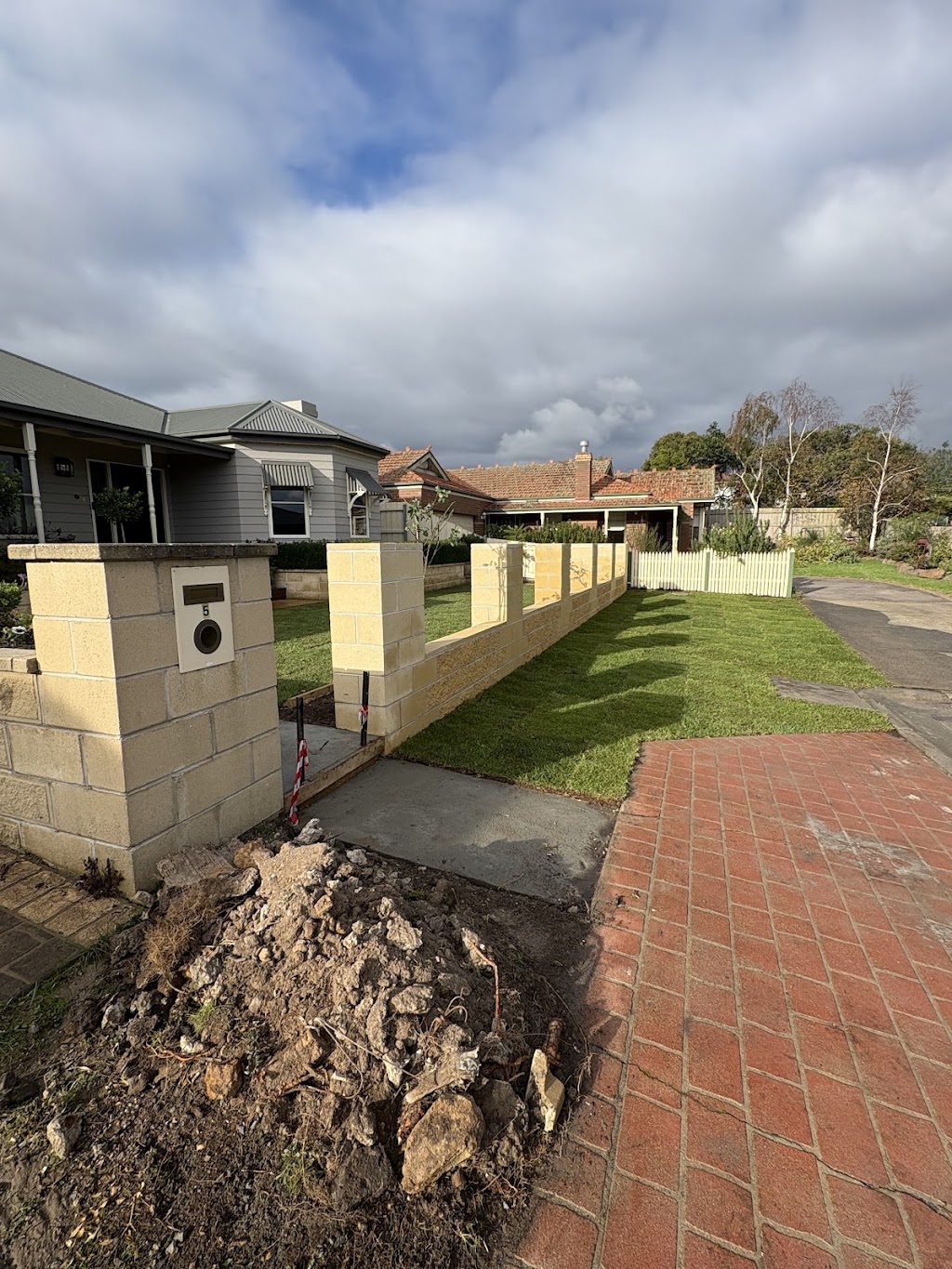 MLB Bricklaying | 1 Warwick Way, Drouin VIC 3818, Australia | Phone: 0430 304 948