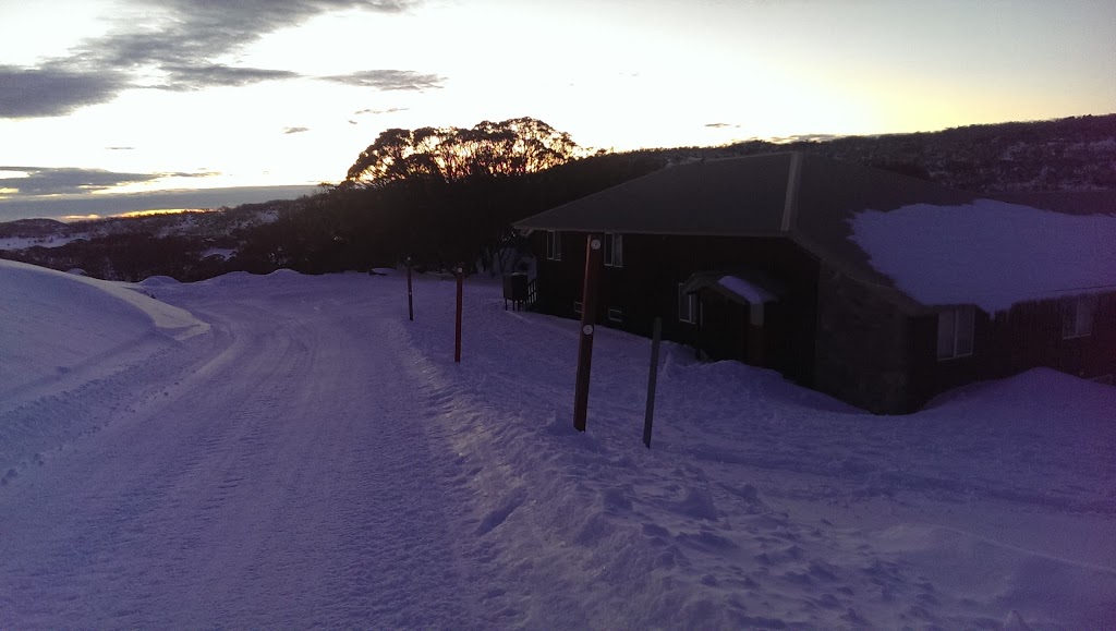 Yalara Alpine Ski Lodge | 126 Wheatley Rd, Perisher Valley NSW 2624, Australia | Phone: (02) 4472 4405