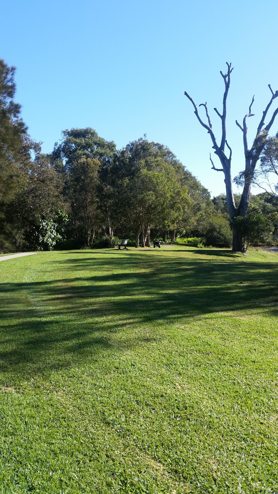 Cliftonville Place Park | park | 12 Cliftonville Pl, Redland Bay QLD 4165, Australia | 0738298999 OR +61 7 3829 8999